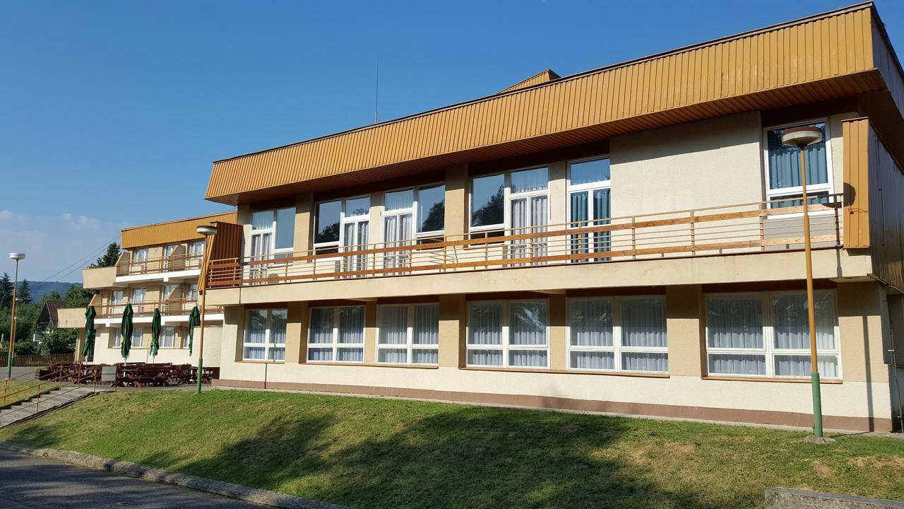 Hotel Banik Nitrianske Rudno Dış mekan fotoğraf